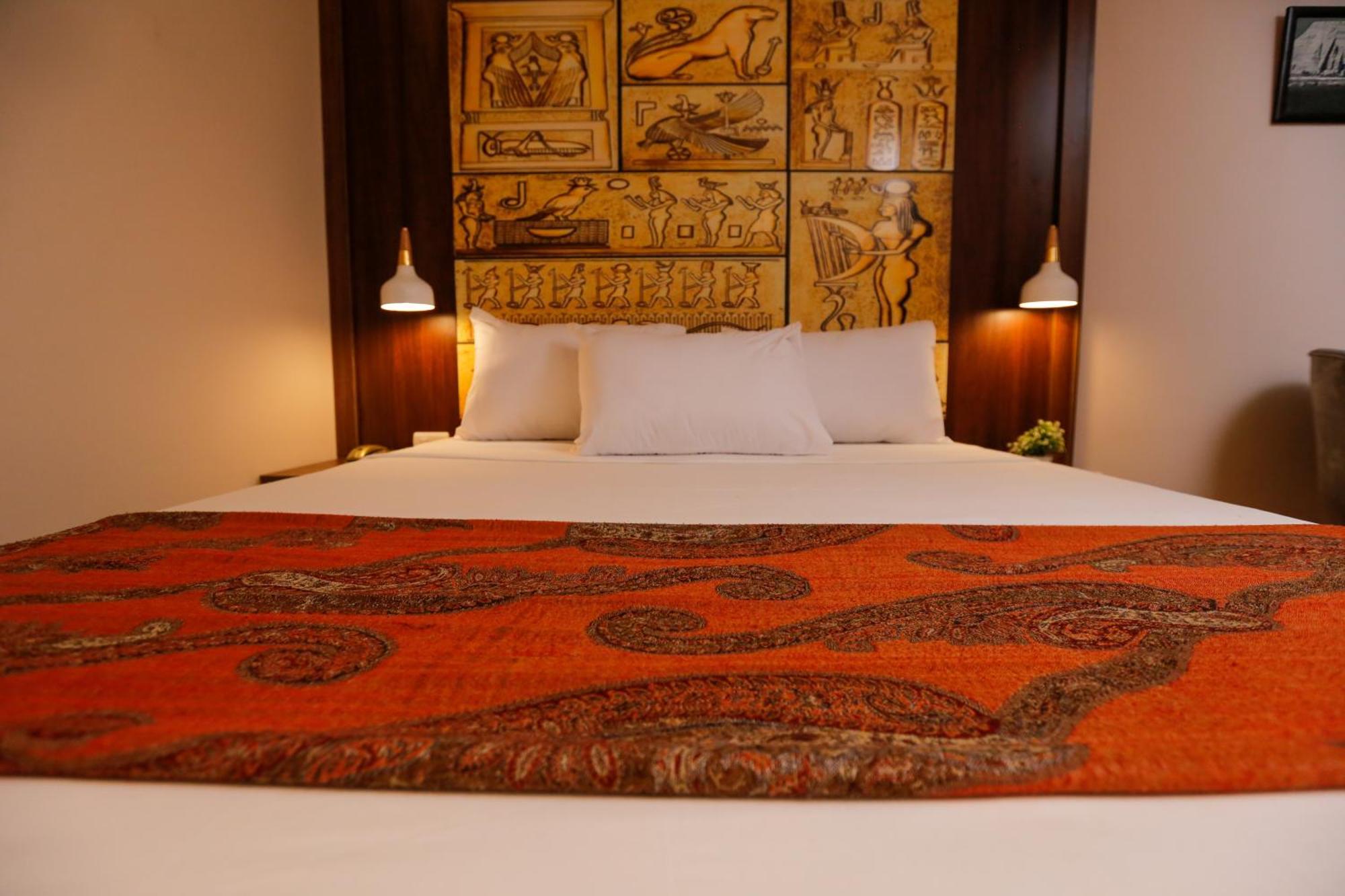 Steps In Pyramids View Hotel Kafrat al Jabal ภายนอก รูปภาพ